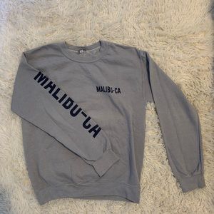 Brandy Melville Malibu-CA crew neck sweater